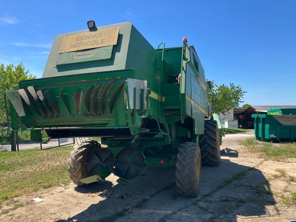 Moissonneuse JOHN DEERE 2264 - photo slide 4