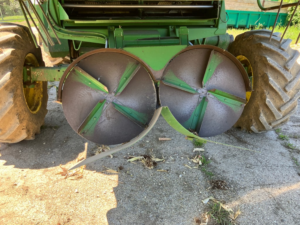 Moissonneuse JOHN DEERE 2264 - photo slide 8