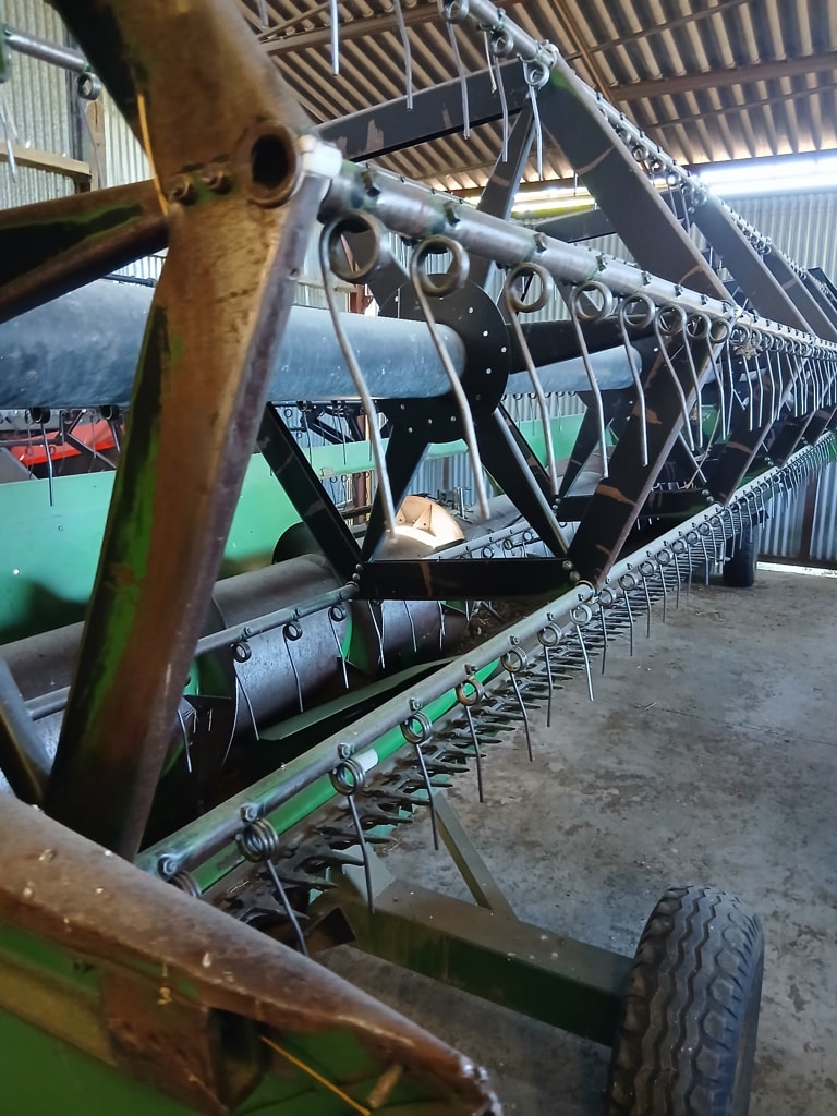 Moissonneuse JOHN DEERE 2264 - photo slide 17