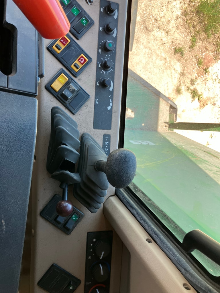 Moissonneuse JOHN DEERE 2264 - photo slide 20