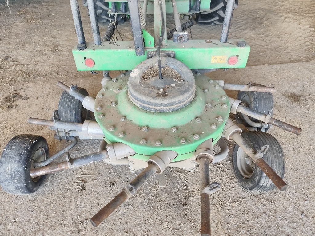 Andaineur DEUTZ FAHR Swatmaster4221 - photo slide 6