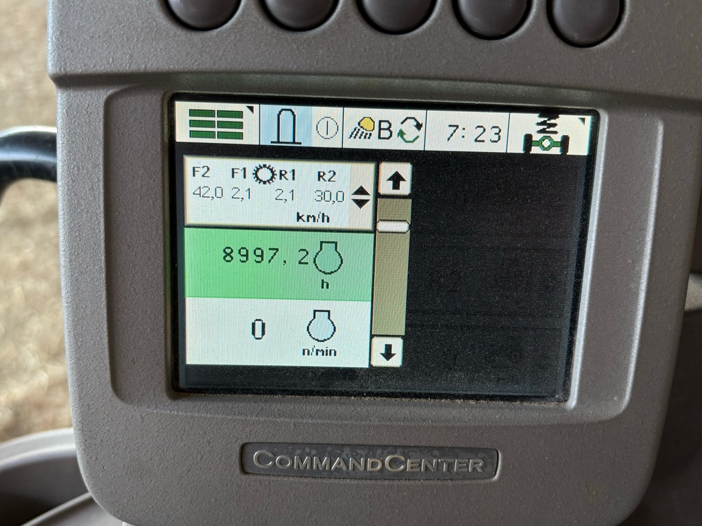 Tracteur JOHN DEERE 6830 PREMIUM - photo slide 11