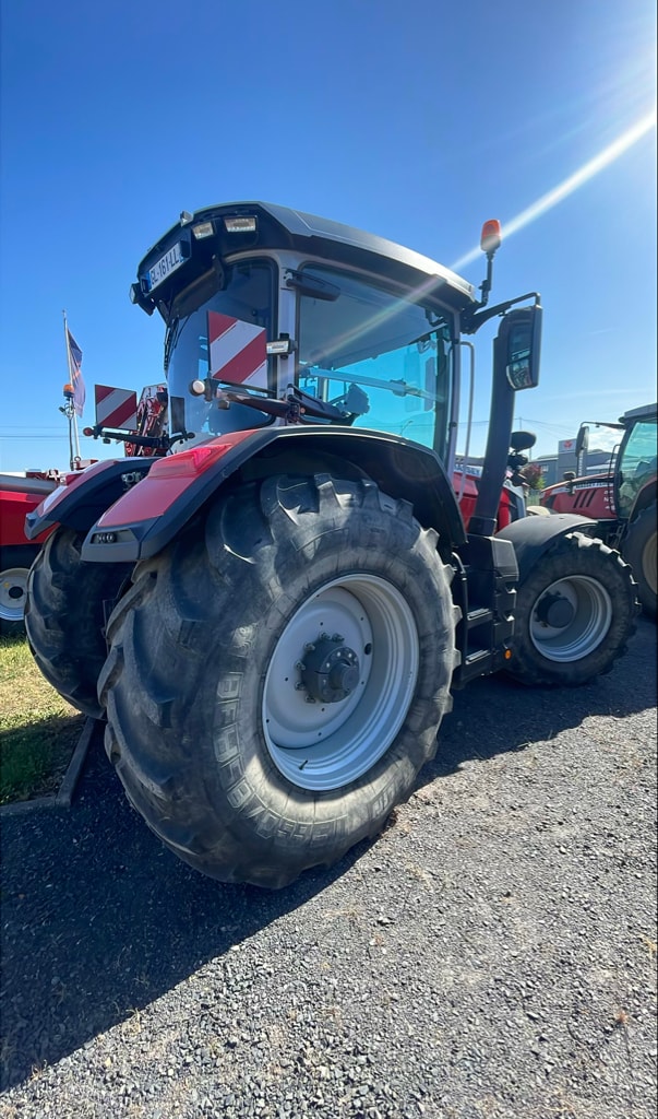 Tracteur MASSEY FERGUSON MF8S.245 D7 - photo slide 2