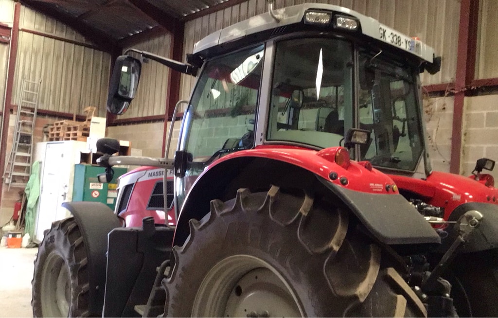 Tracteur MASSEY FERGUSON 6S.155 - photo slide 7