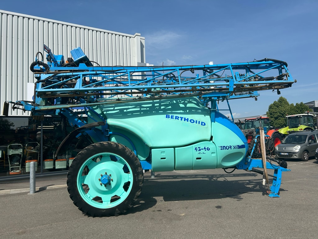 Pulverisateur BERTHOUD Ténor 43-46 - photo slide 8
