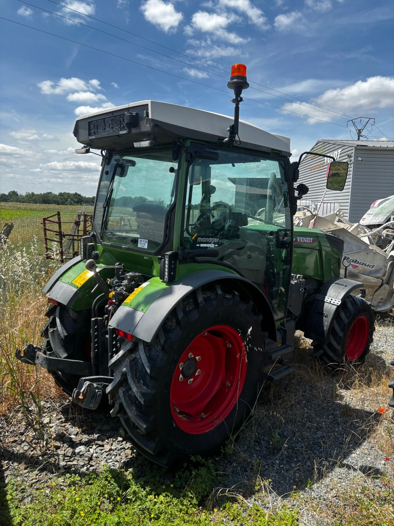 Tracteur FENDT 211F - photo slide 2