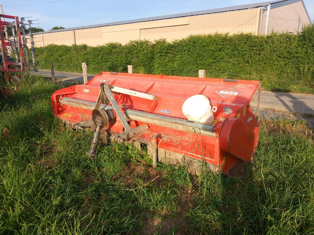 Broyeur KUHN RM 320 - photo slide 1