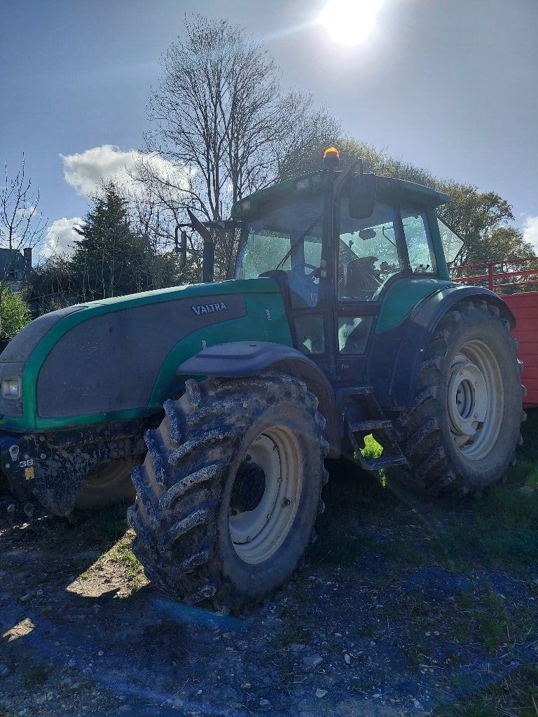 Tracteur VALTRA T 160 - photo slide 2