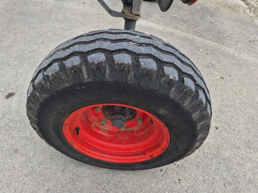 Andaineur CLAAS Liner 1600 twin - photo slide 5