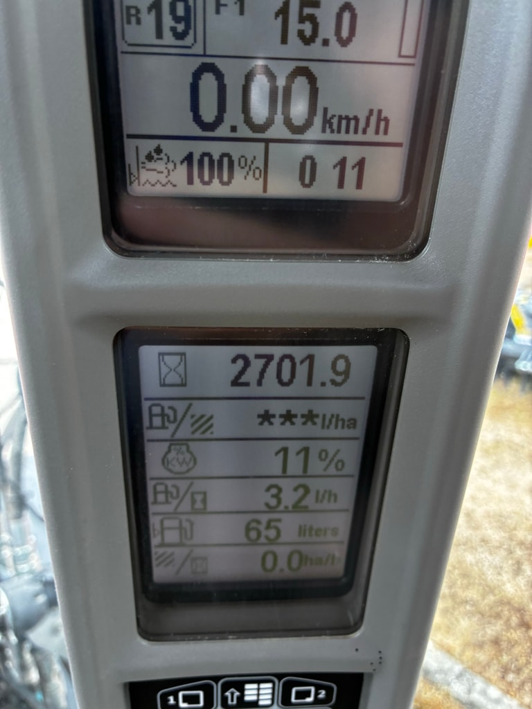 Tracteur chargeur CASE IH MAXXUM 145 CVX - photo slide 8