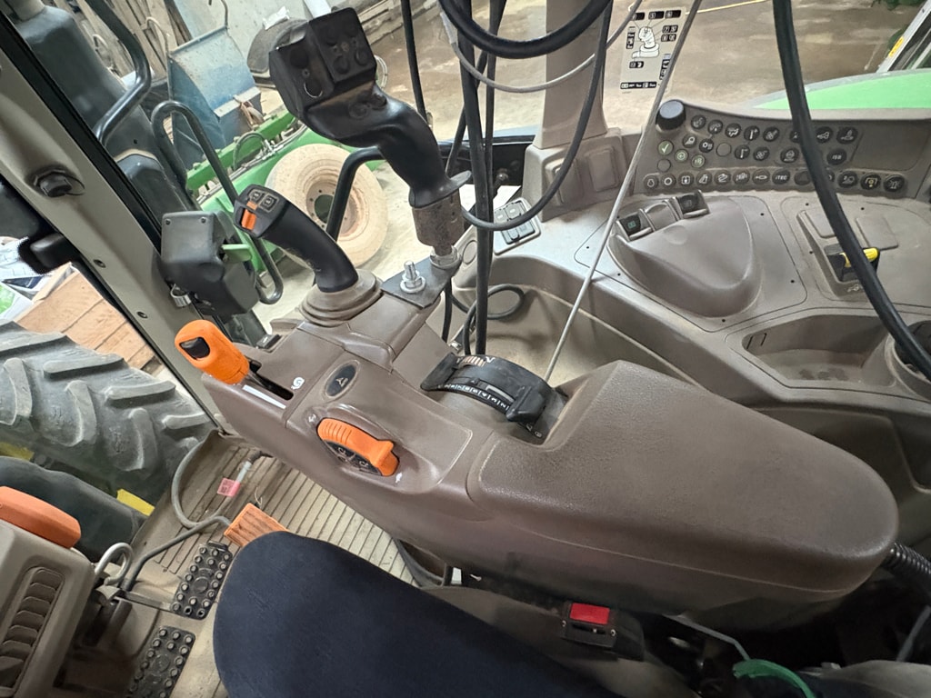 Tracteur JOHN DEERE 6120M - photo slide 21
