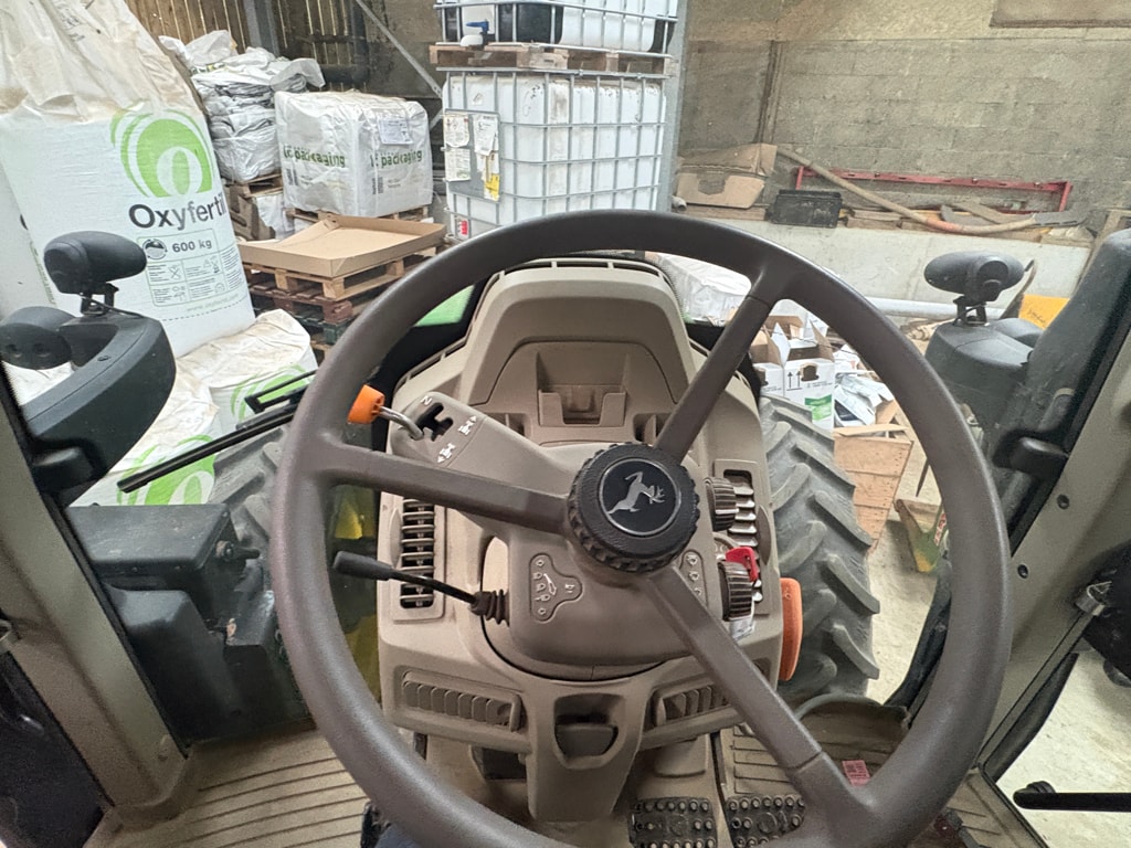 Tracteur JOHN DEERE 6120M - photo slide 8
