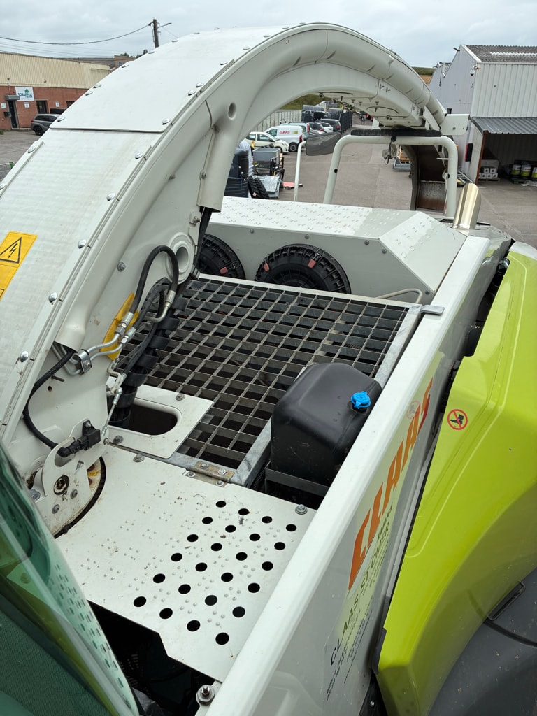 Ensileuse CLAAS JAGUAR 870 - photo slide 15