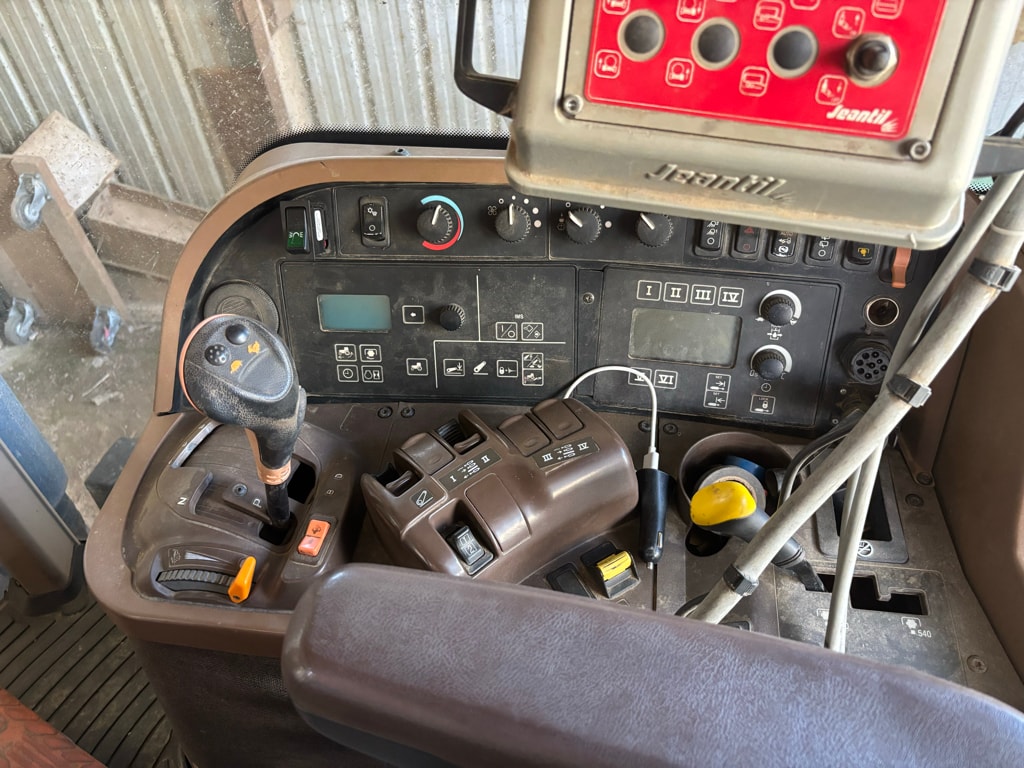 Tracteur JOHN DEERE 7830 - photo slide 9