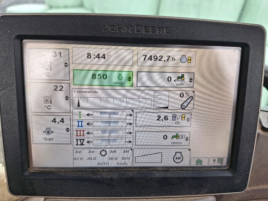 Tracteur chargeur JOHN DEERE 6125R - photo slide 18