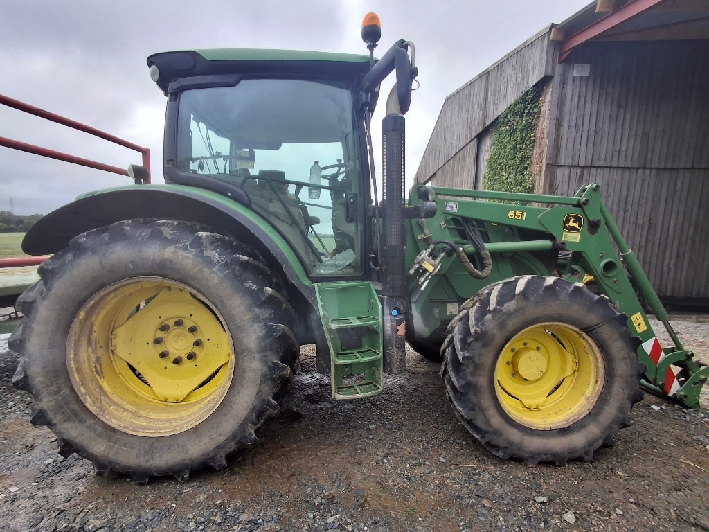 Tracteur chargeur JOHN DEERE 6125R - photo slide 7