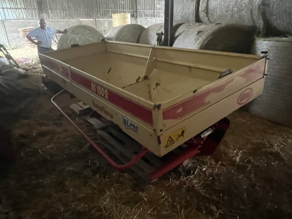 Epandeur engrais VICON ROTALOW BS 1502 - photo slide 1