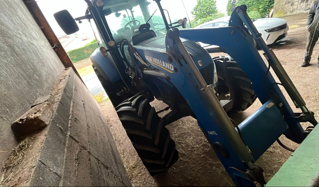 Tracteur chargeur NEW HOLLAND T5.105 EC - photo slide 1