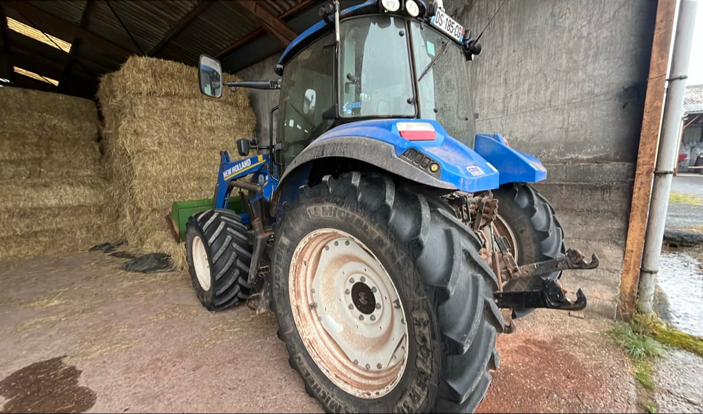 Tracteur chargeur NEW HOLLAND T5.105 EC - photo slide 4