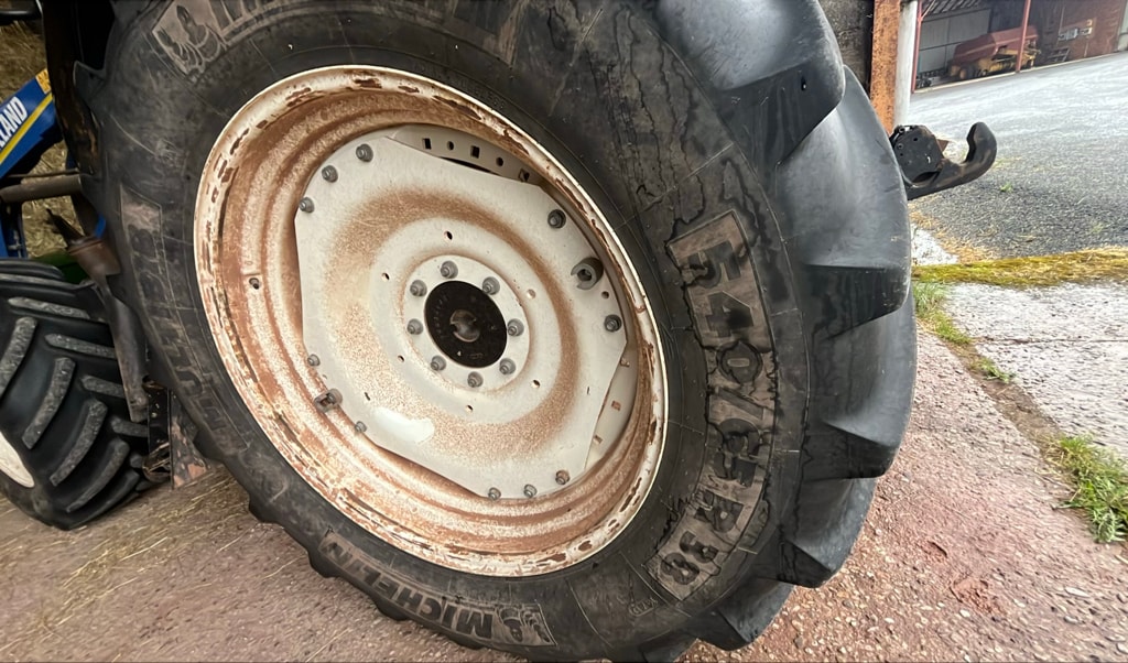 Tracteur chargeur NEW HOLLAND T5.105 EC - photo slide 7