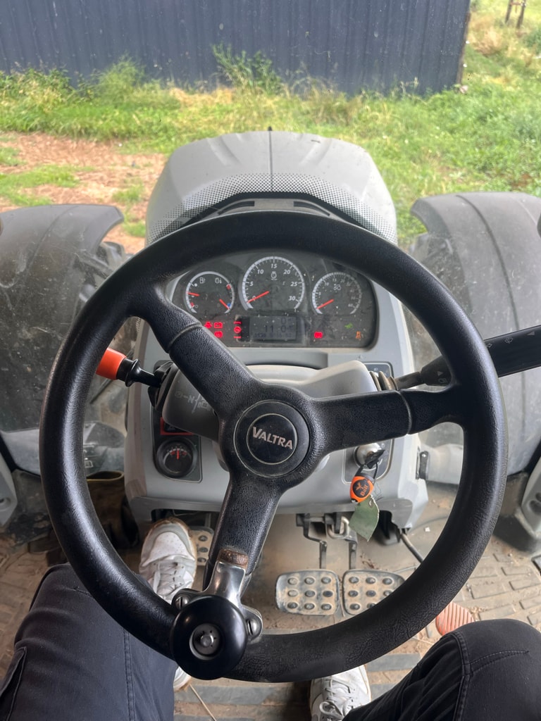 Tracteur VALTRA N154e Direct SMARTOUCH - photo slide 10
