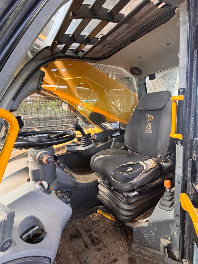 Telescopique JCB 542.70 Agriextra - photo slide 14