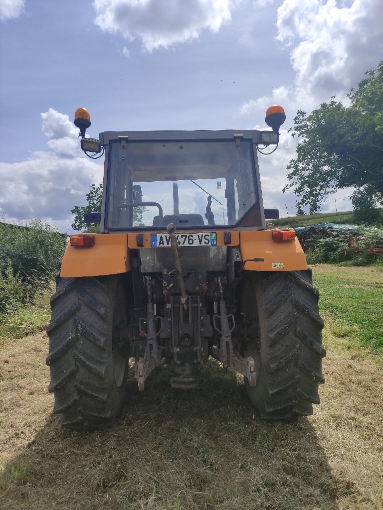 Tracteur chargeur RENAULT CERES 85 X - photo slide 6