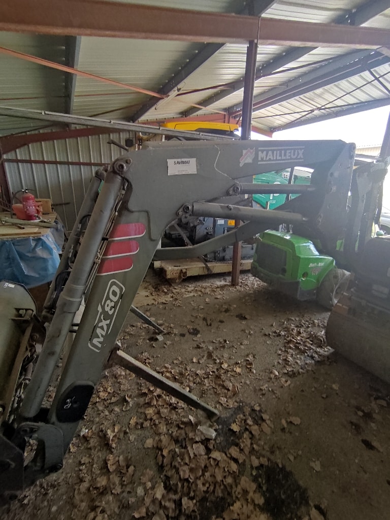 Tracteur chargeur RENAULT CERES 85 X - photo slide 10