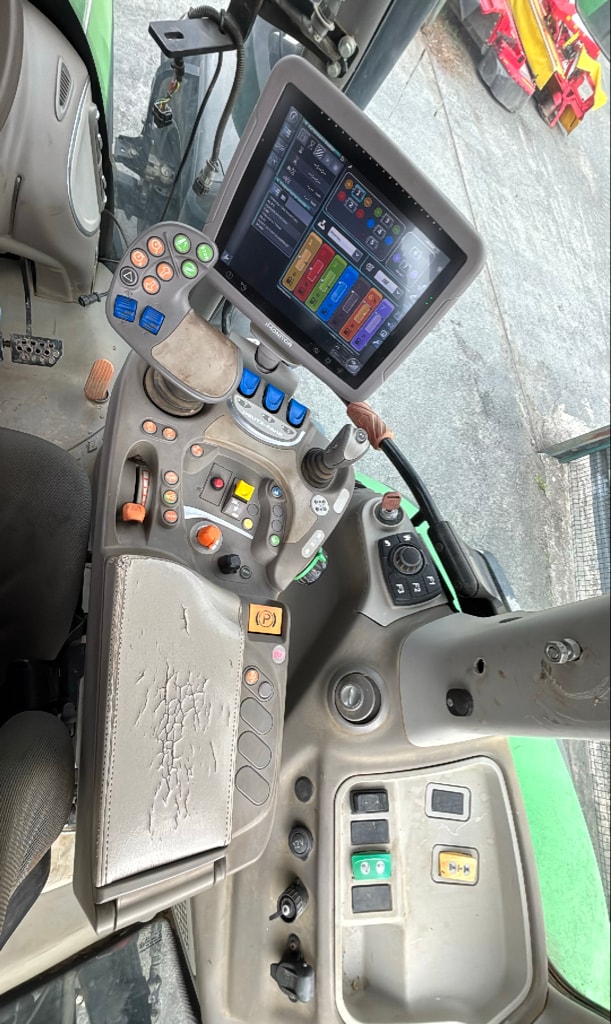 Tracteur DEUTZ FAHR 7230 AGROTRON TTV - photo slide 14