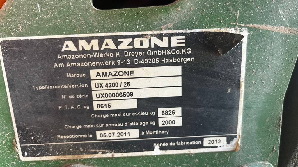 Pulverisateur AMAZONE UX 4200 - photo slide 7