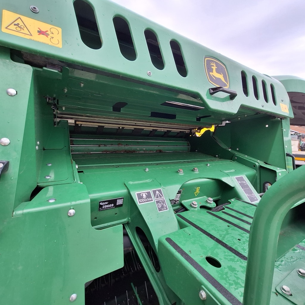 Presse enrubanneuse JOHN DEERE C441r  - photo slide 8