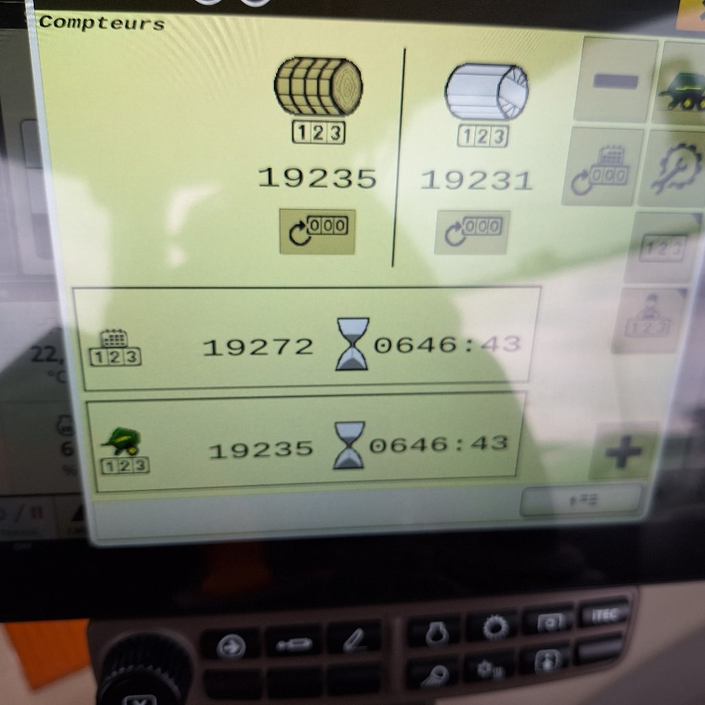 Presse enrubanneuse JOHN DEERE C441r  - photo slide 25