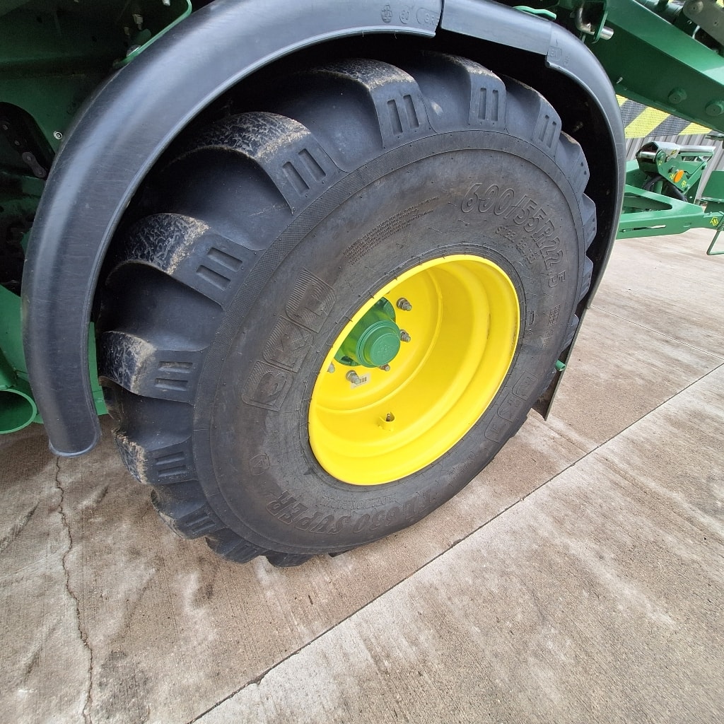 Presse enrubanneuse JOHN DEERE C441r  - photo slide 24