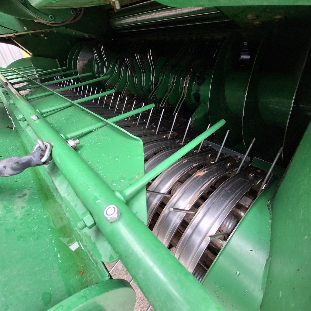 Presse enrubanneuse JOHN DEERE C441r  - photo slide 9