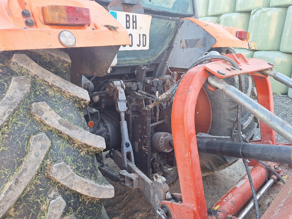 Tracteur KUBOTA M130X - photo slide 8