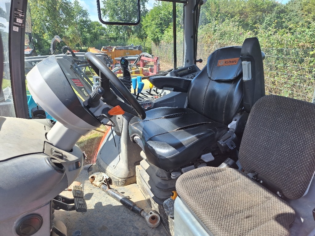Tracteur KUBOTA M7133 FL - photo slide 12