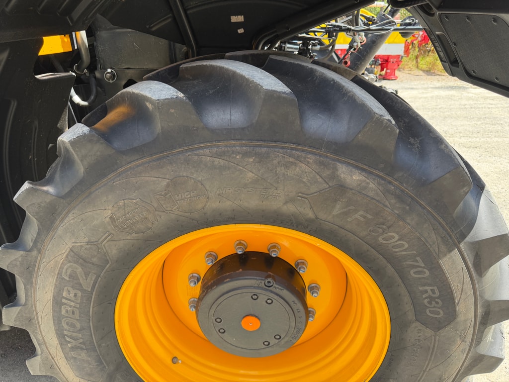 Tracteur JCB FASTRAC 4220 ICON - photo slide 6