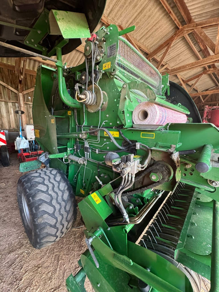 Presse balles rondes MC HALE F5500 - photo slide 10