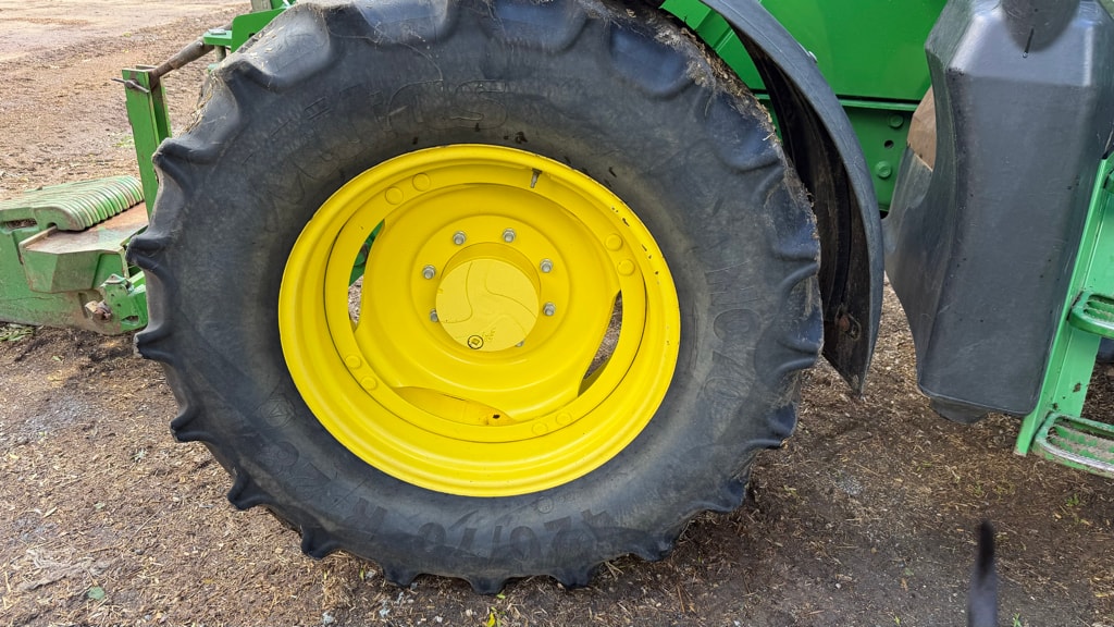 Tracteur JOHN DEERE 6115M - photo slide 11