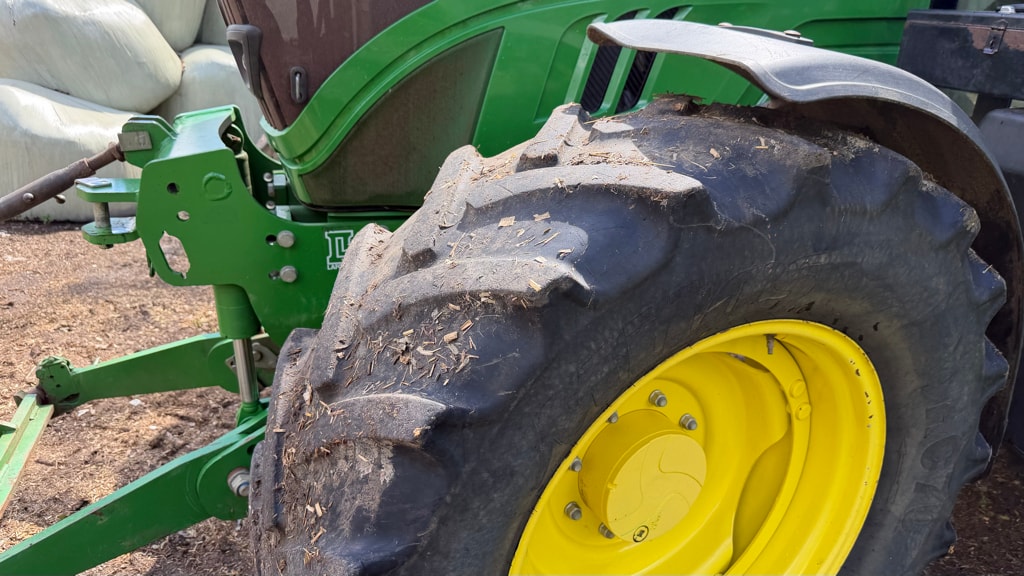 Tracteur JOHN DEERE 6115M - photo slide 14