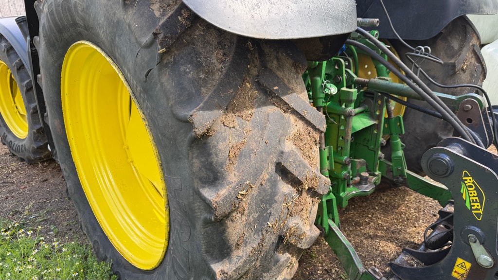 Tracteur JOHN DEERE 6115M - photo slide 16