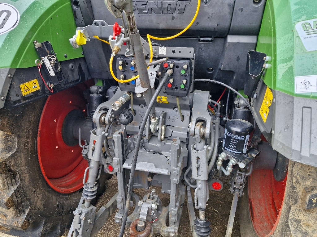 Tracteur FENDT 311 S4 - photo slide 12