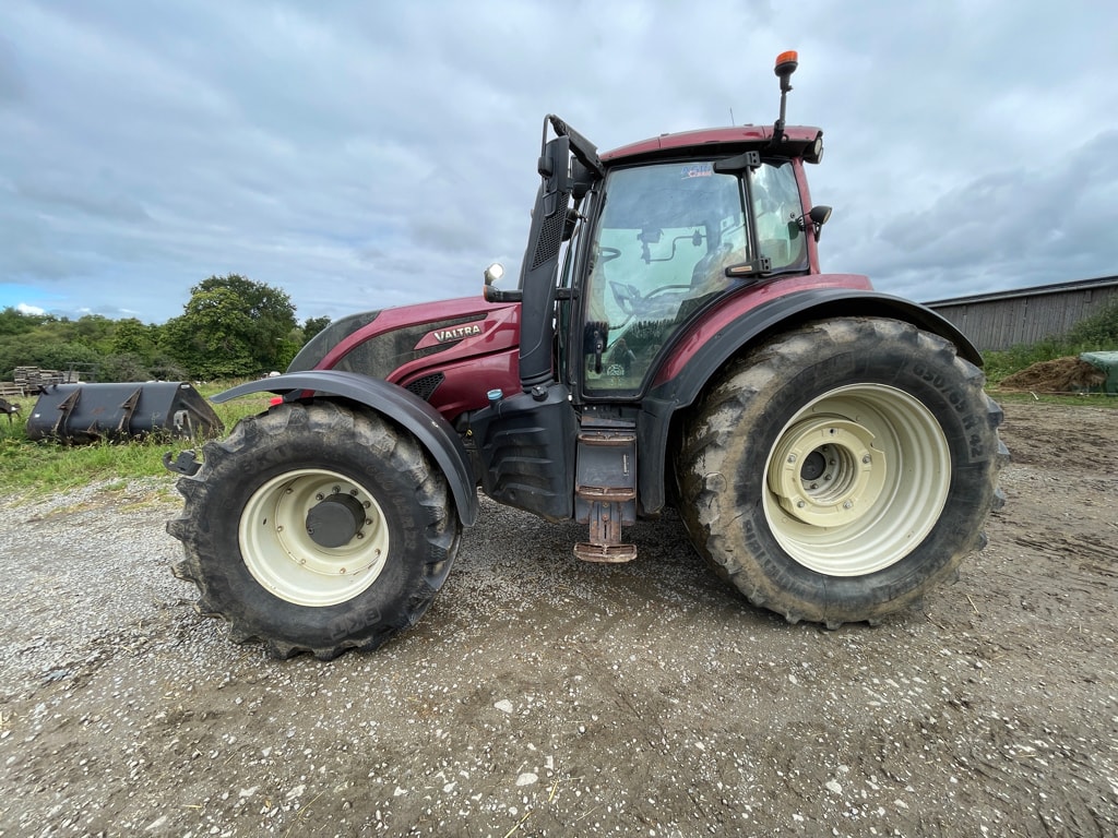 Tracteur VALTRA T254V - photo slide 1