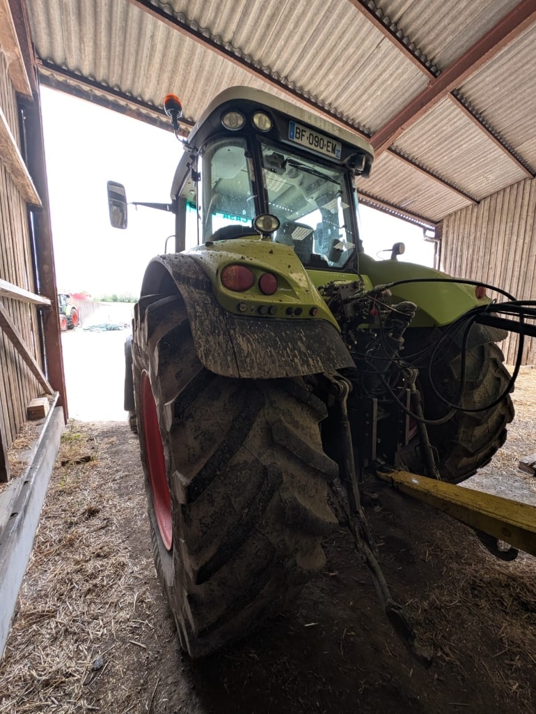 Tracteur CLAAS AXION 820 - photo slide 4