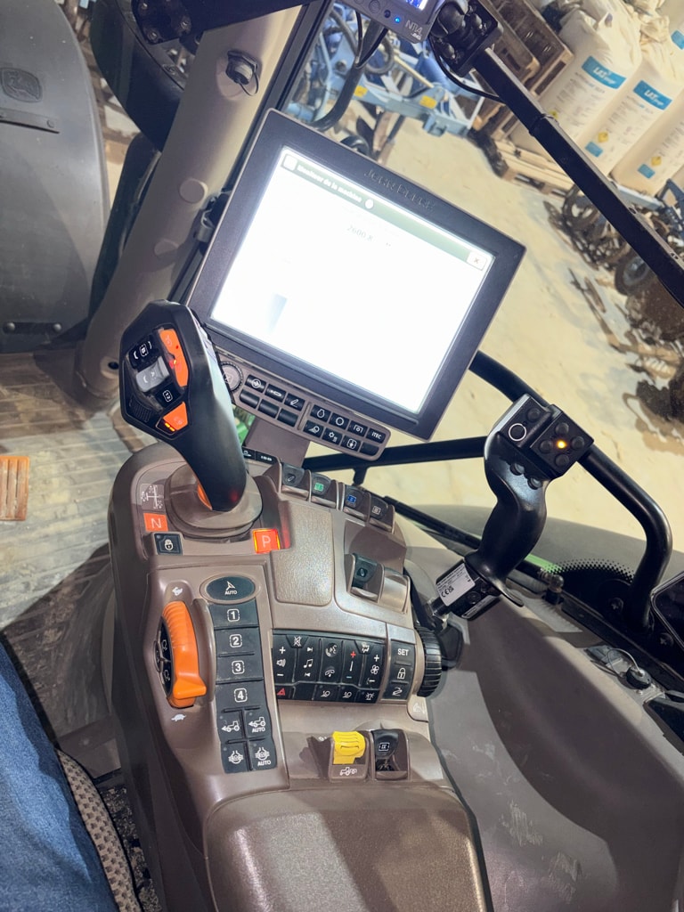Tracteur JOHN DEERE 6175R Premium - photo slide 11