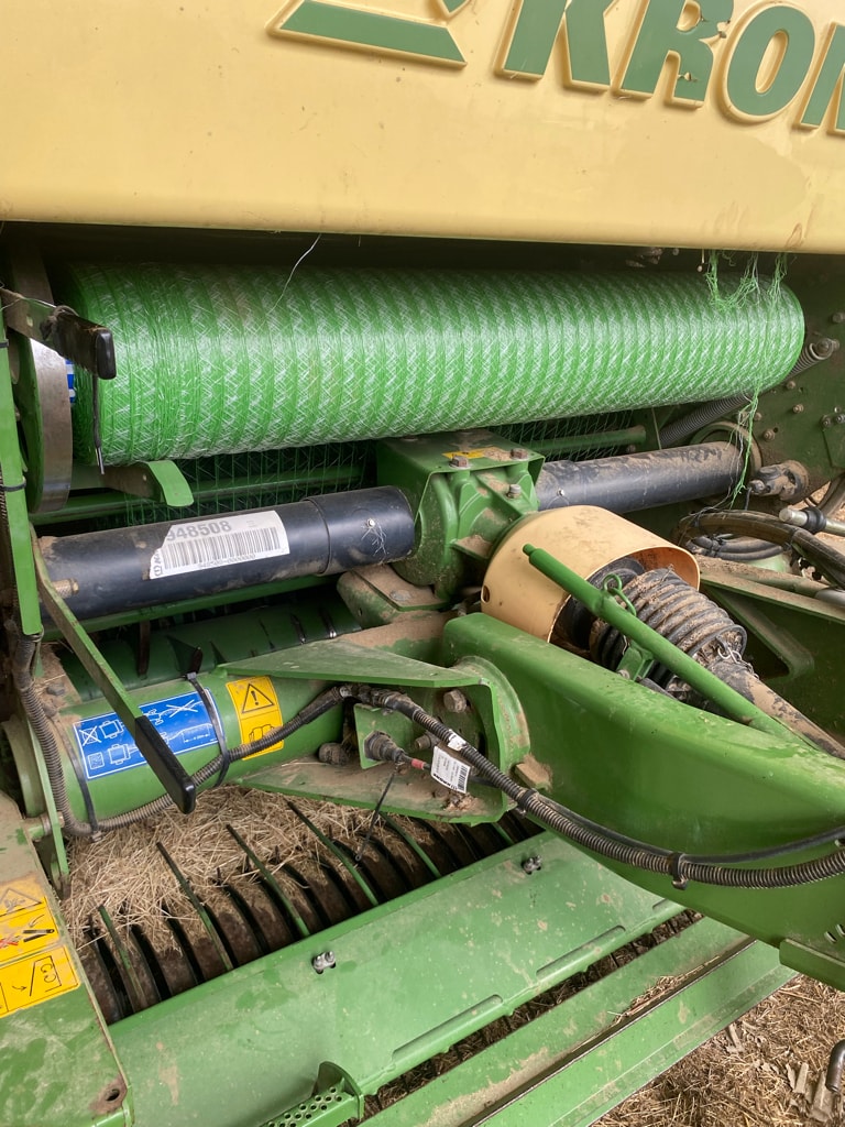 Presse balles rondes KRONE Comprima V150 - photo slide 8