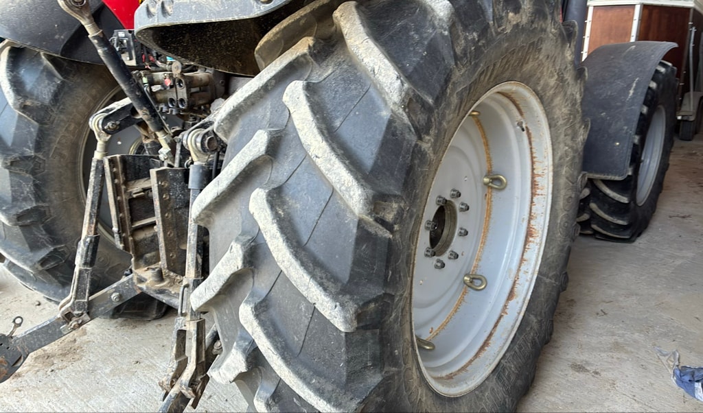 Tracteur MASSEY FERGUSON 6490 - photo slide 11