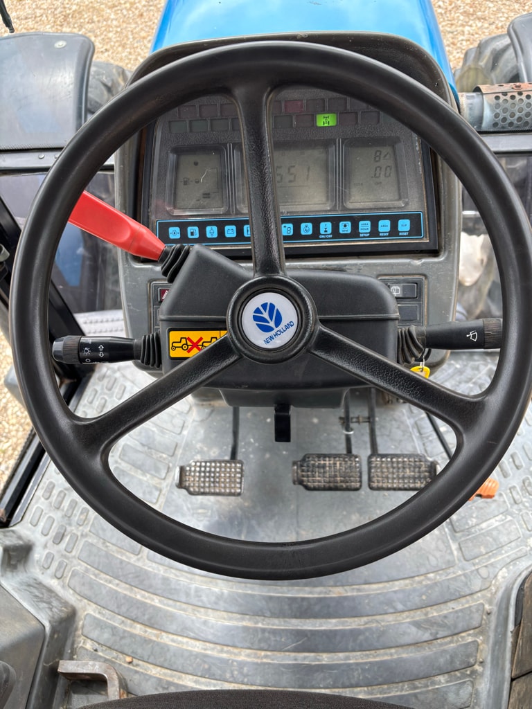 Tracteur NEW HOLLAND 8360 - photo slide 10