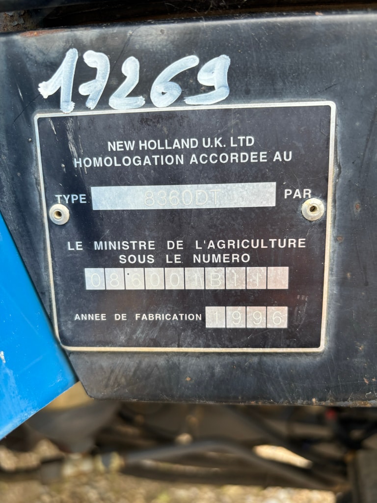 Tracteur NEW HOLLAND 8360 - photo slide 5