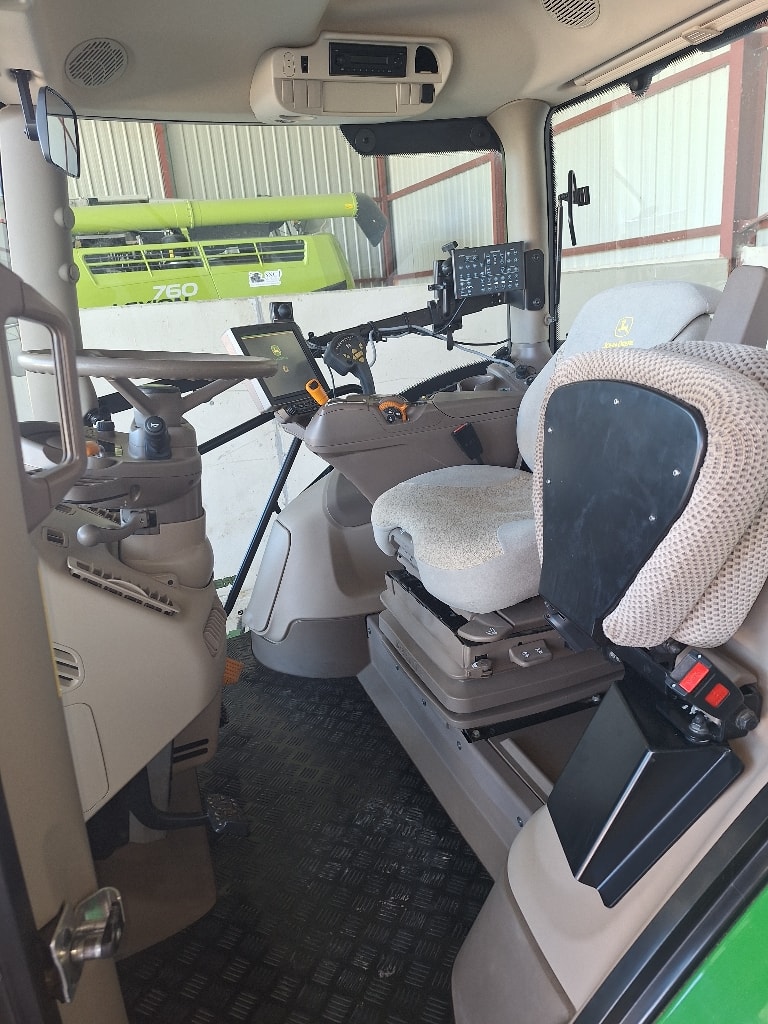 Tracteur JOHN DEERE 6155R - photo slide 24